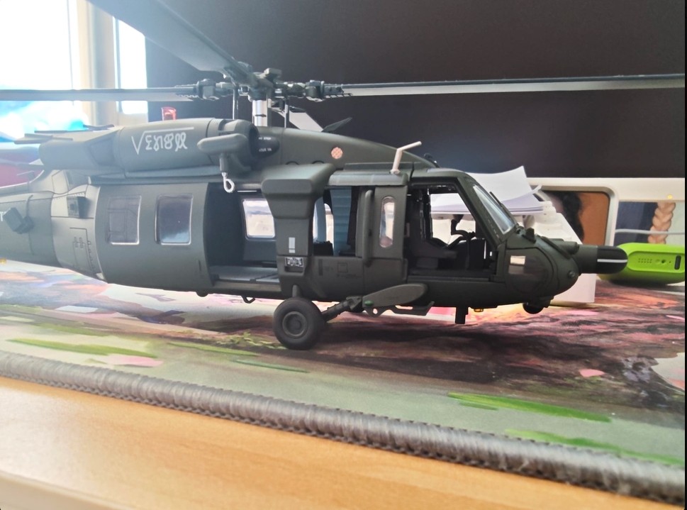 Bless Wing 1/48 Scale U.S. MH-60L Black Hawk 160th SOAR Diecast Helicopter Model