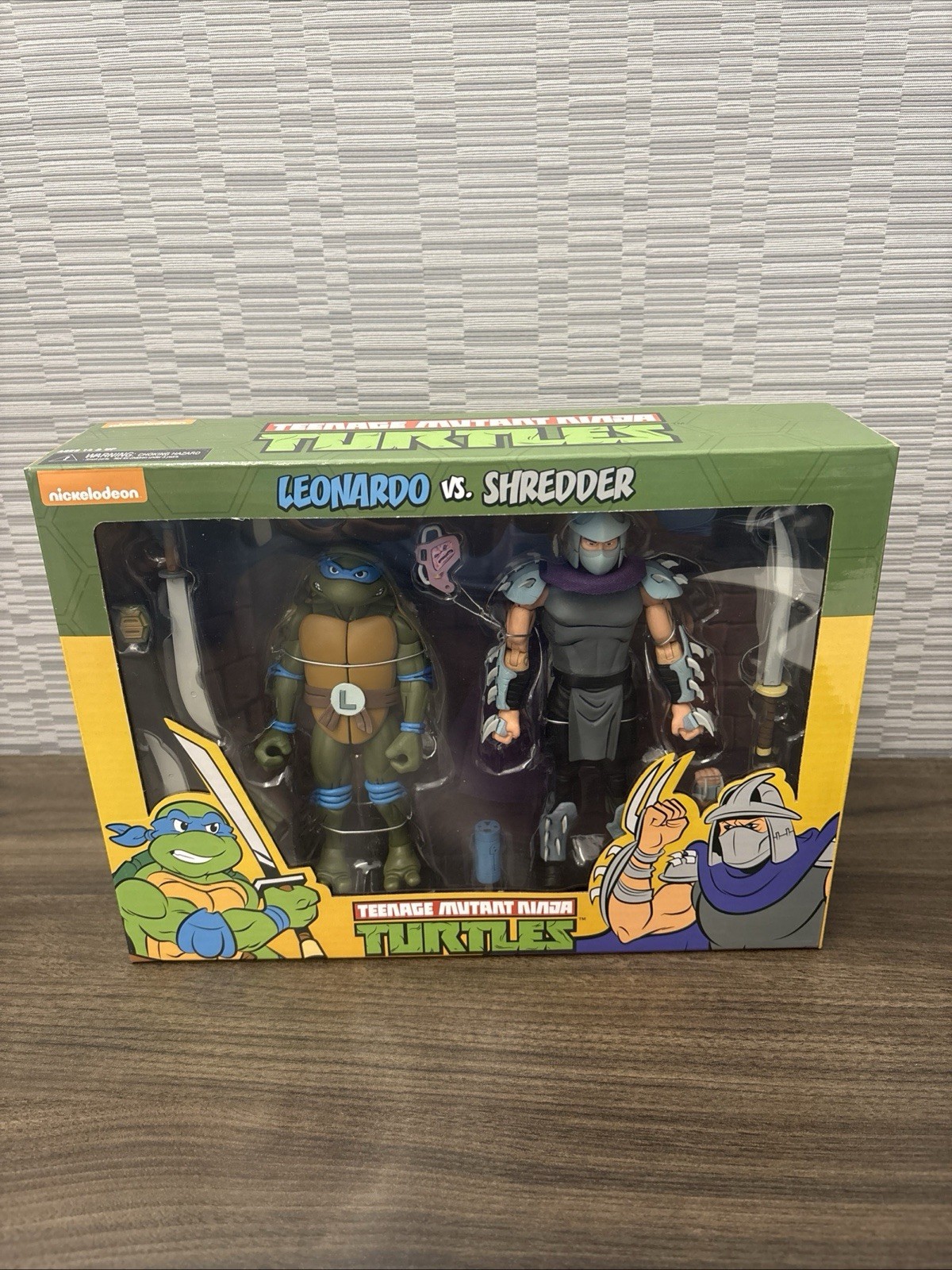 NECA Nickelodeon Teenage Mutant Ninja Turtles Leonardo Vs Shredder