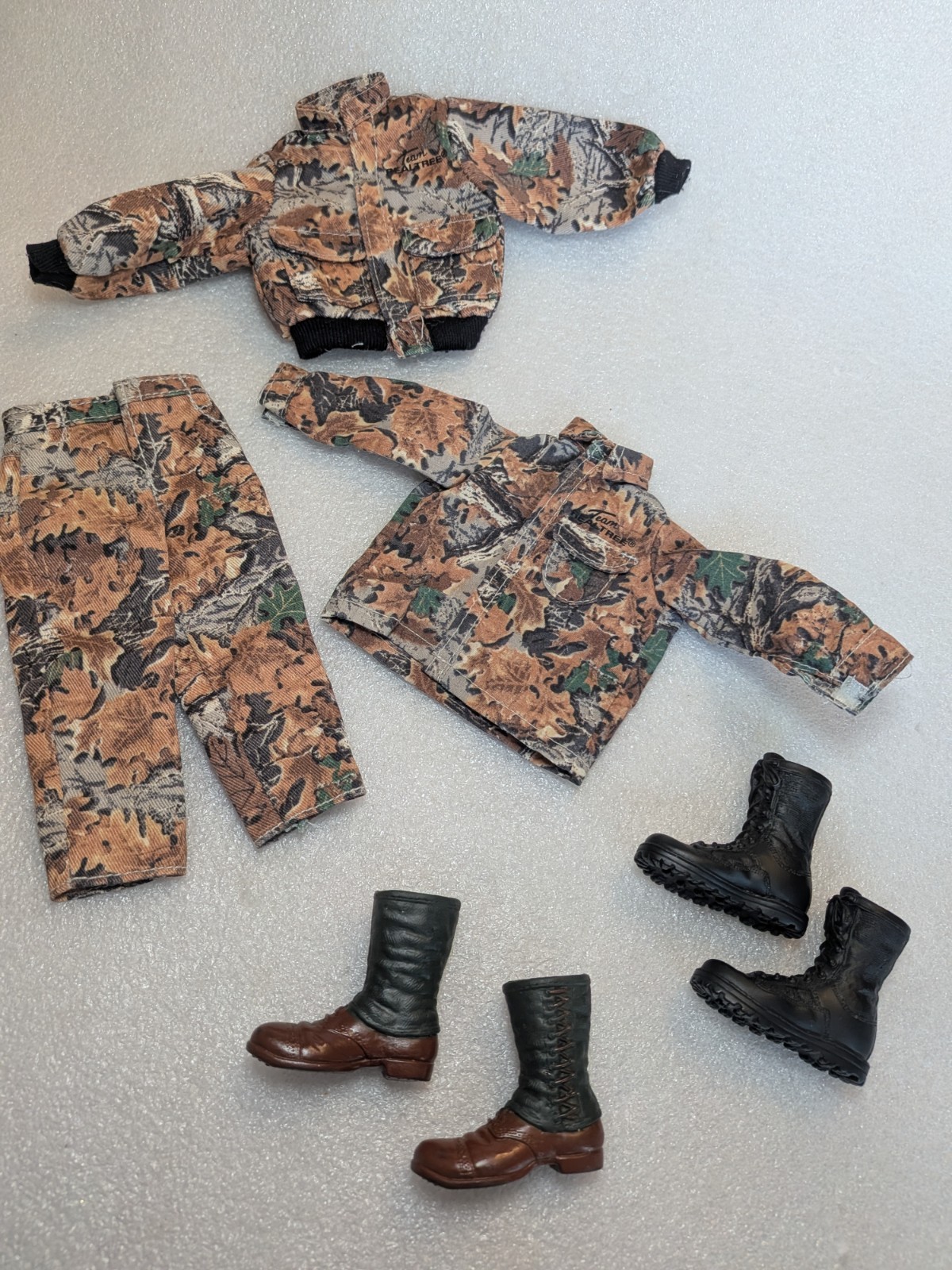 RealTree Hunter Camo Outfit for Ertl Collectible 12″ Action Figure Doll Military