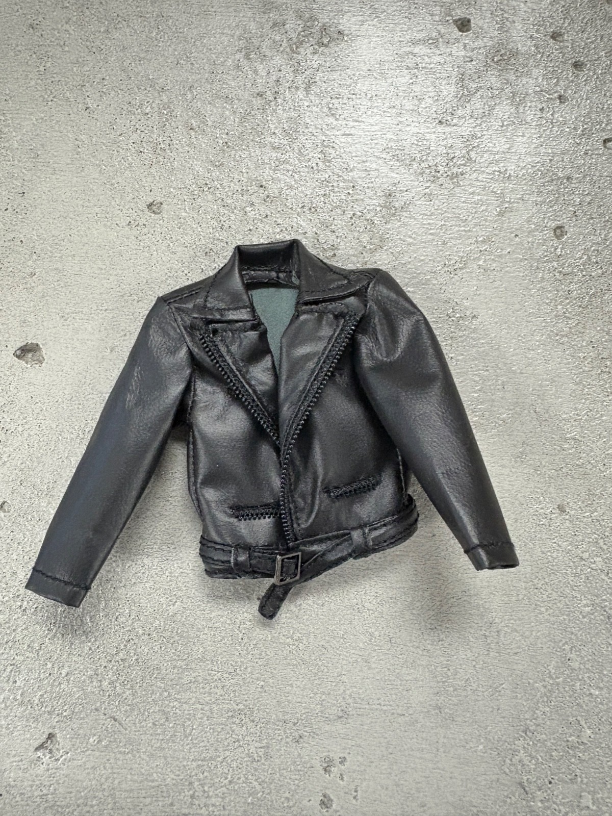 PB-MF-SUPB: 1/12 Faux Leather Jacket for McFarlane Superboy, 6″ muscular body