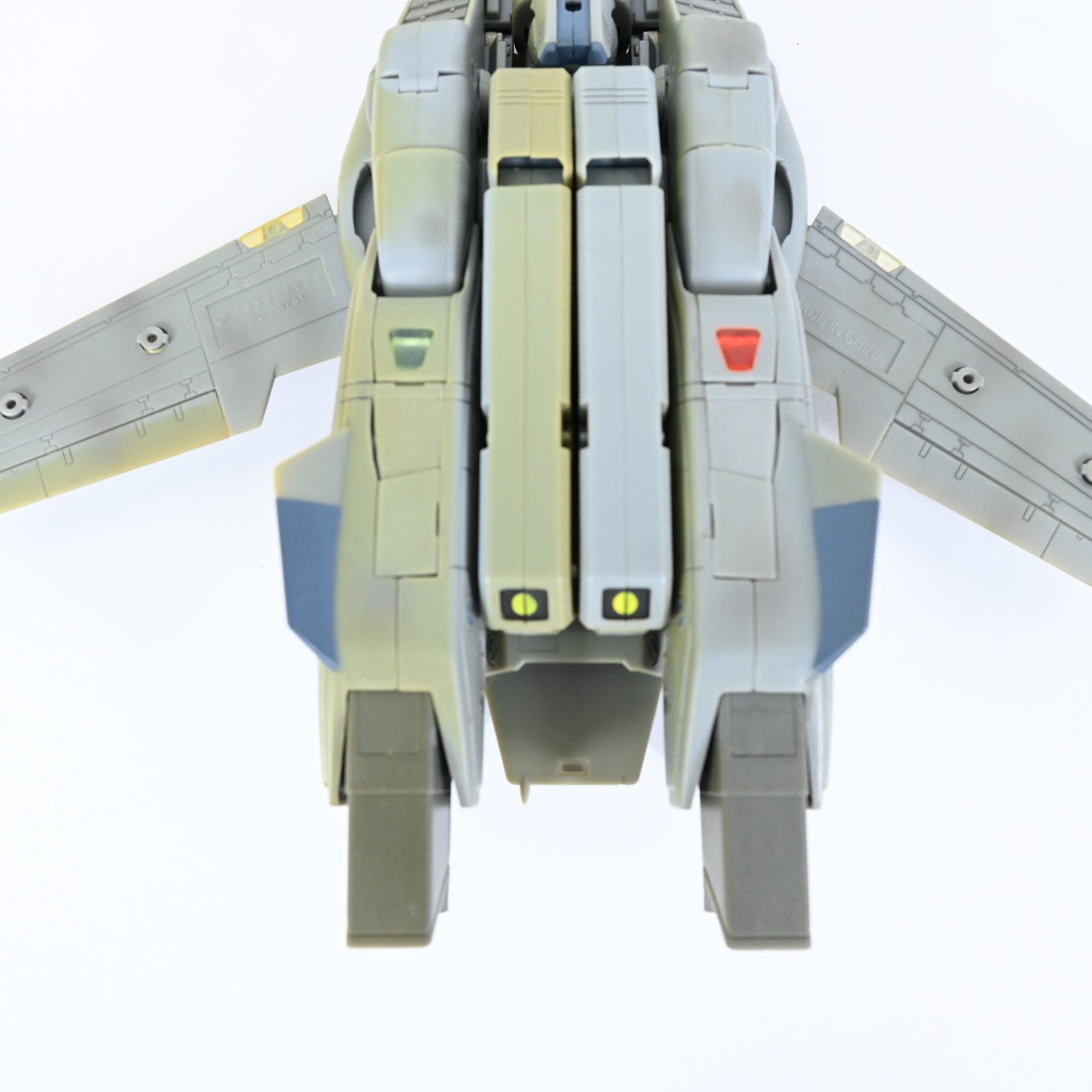 Yamato Macross 1/48 VF-1A Low Visibility Color Valkyrie Figure