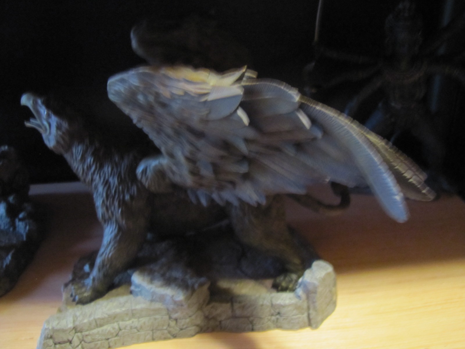 RAY HARRYHAUSENS GRIFFIN 30CM POLYRESIN STATUE DELUXE EDITION