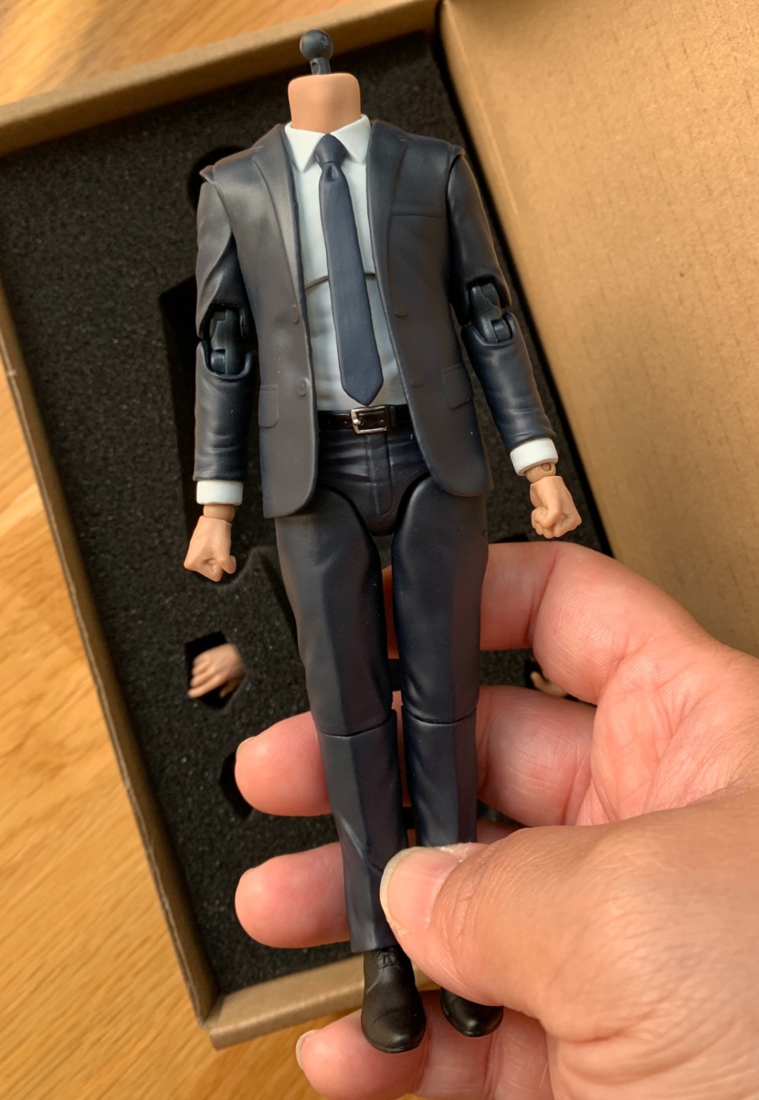 1/12 Male Figure Set with Nondetachable Suit Go With 6″ SHF MAFEX Head ❶USA❶