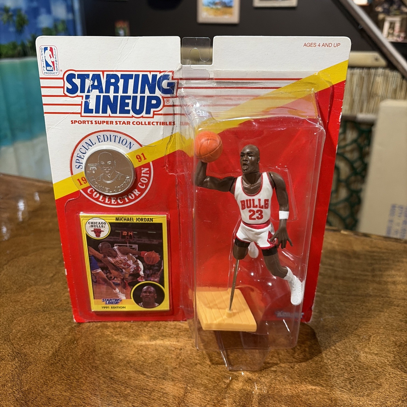 1991 Kenner Starting Lineup MIchael Jordan Special Edition Figure Coin some damg