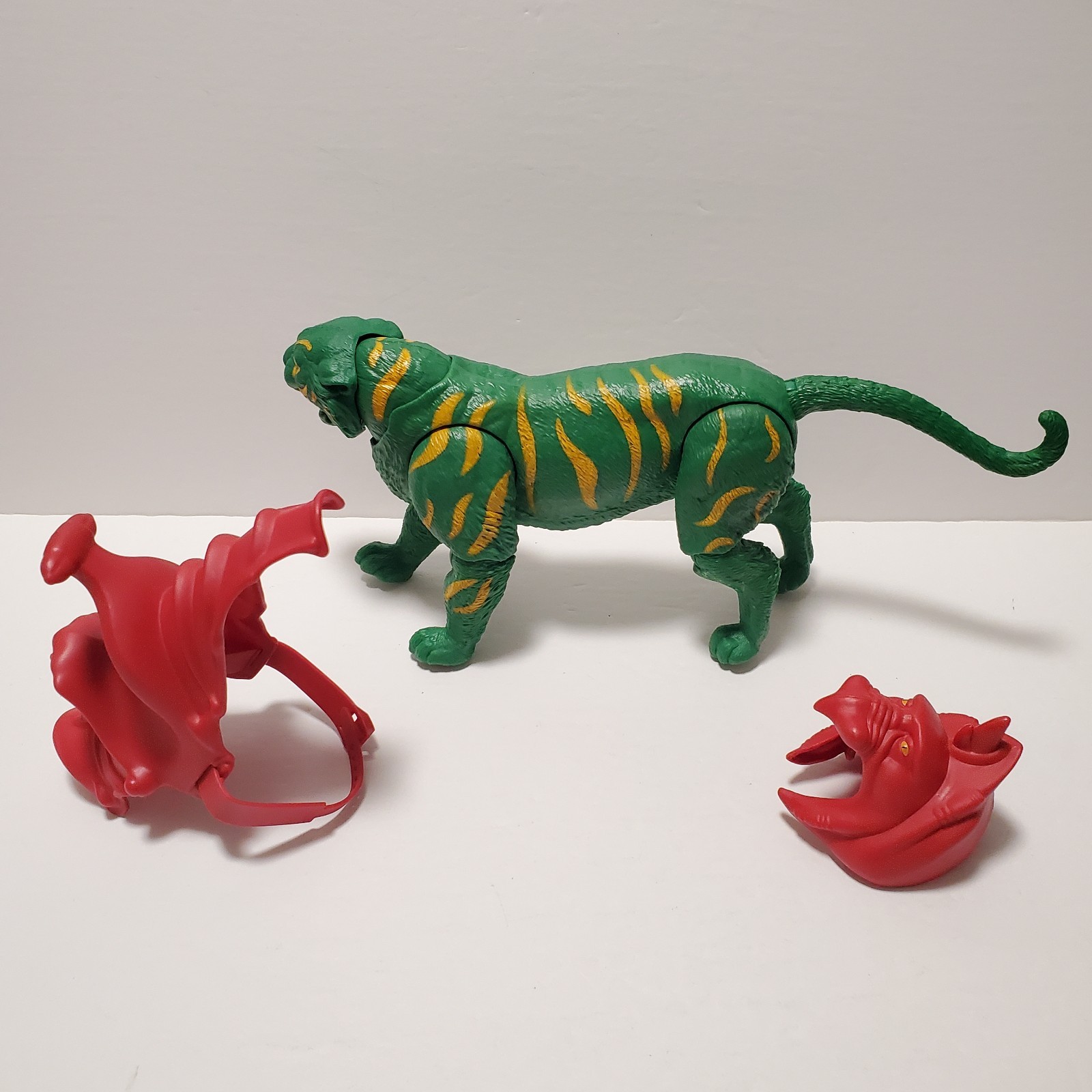 2020 Masters of The Universe BATTLE CAT & HE MAN Mattel Action Figure LOT