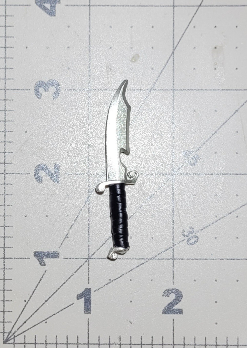 McFarlane DC Joker Dagger Knife Weapon Punchline 7″ Scale Custom Fodder Parts