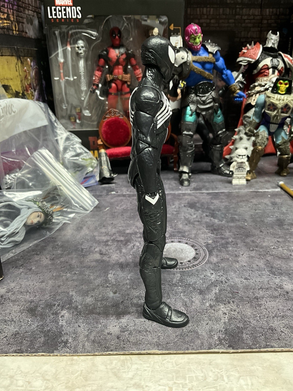 Hasbro Marvel Legends Spider-Man Gamerverse Peter Parker Black Suit