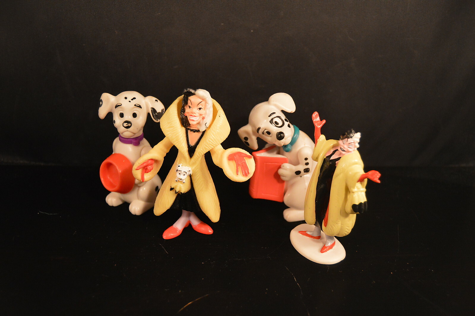 Lot of 4 DISNEY 101 DALMATIONS TOY FIGURES kids dogs children TV & MOVIE VG+