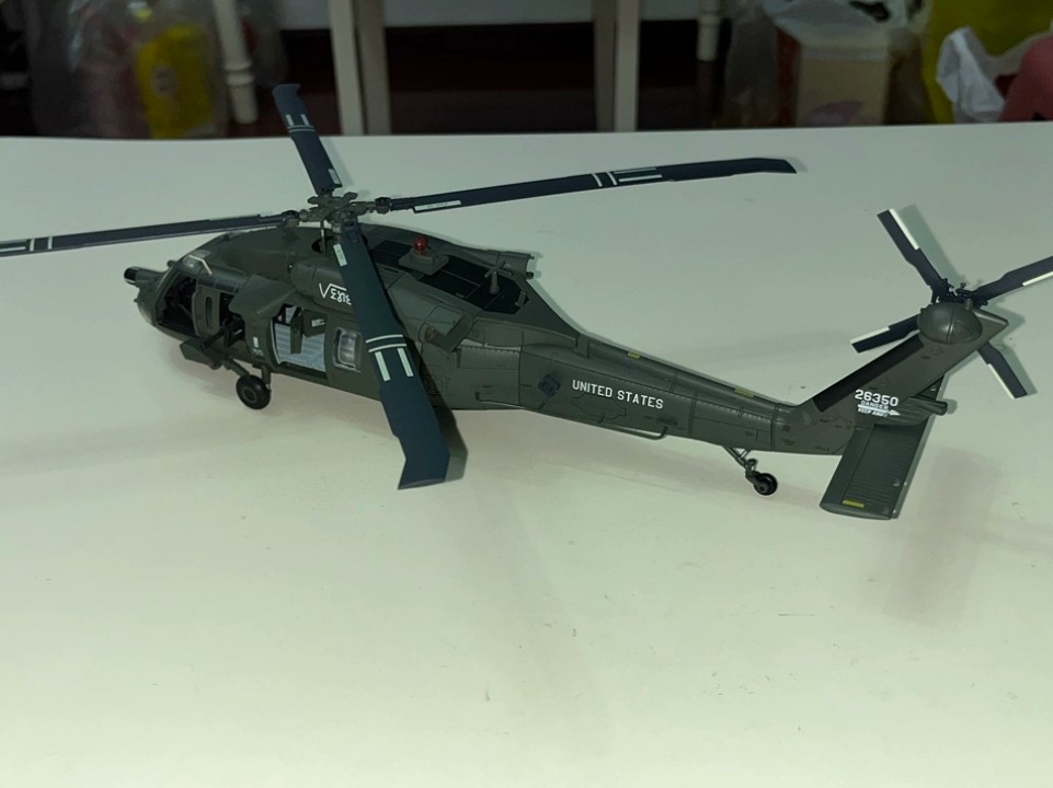 Bless Wing 1/48 Scale U.S. MH-60L Black Hawk 160th SOAR Diecast Helicopter Model
