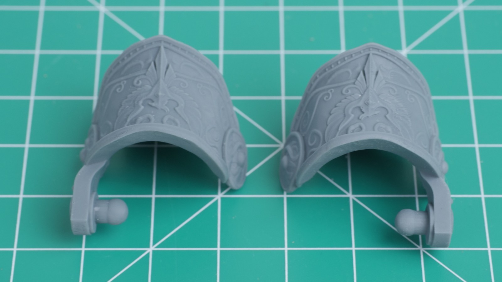 Fantasy D&D Mythic Legions High Elf King Pauldrons 1:12 Resin 3d Print