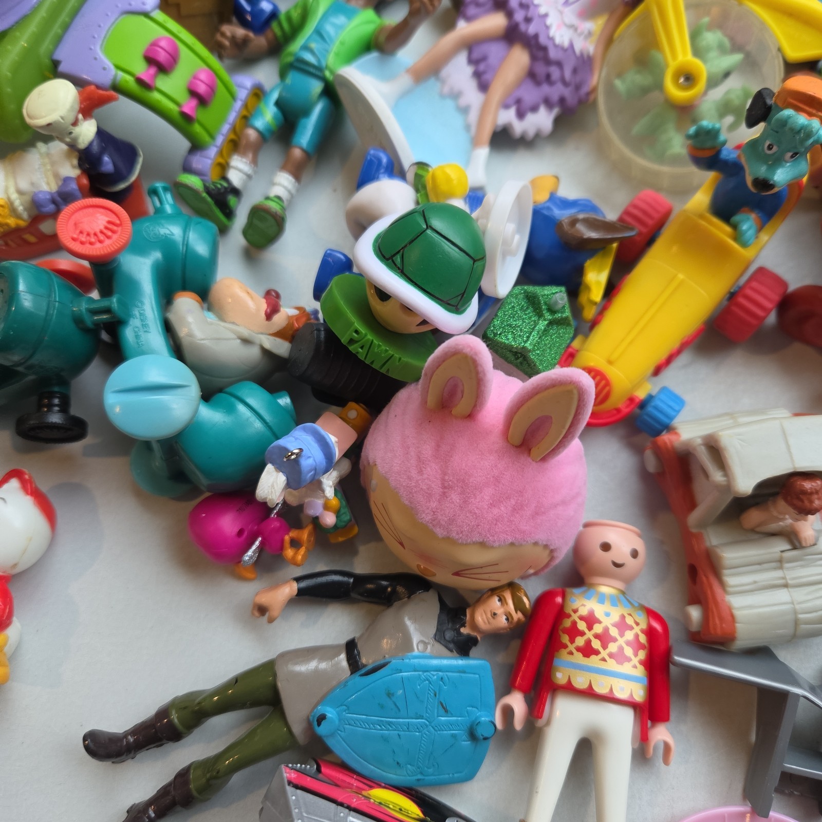 Massive Mixed Lot Of 90+ Toys Action Figures Toy Various Brands And Ages