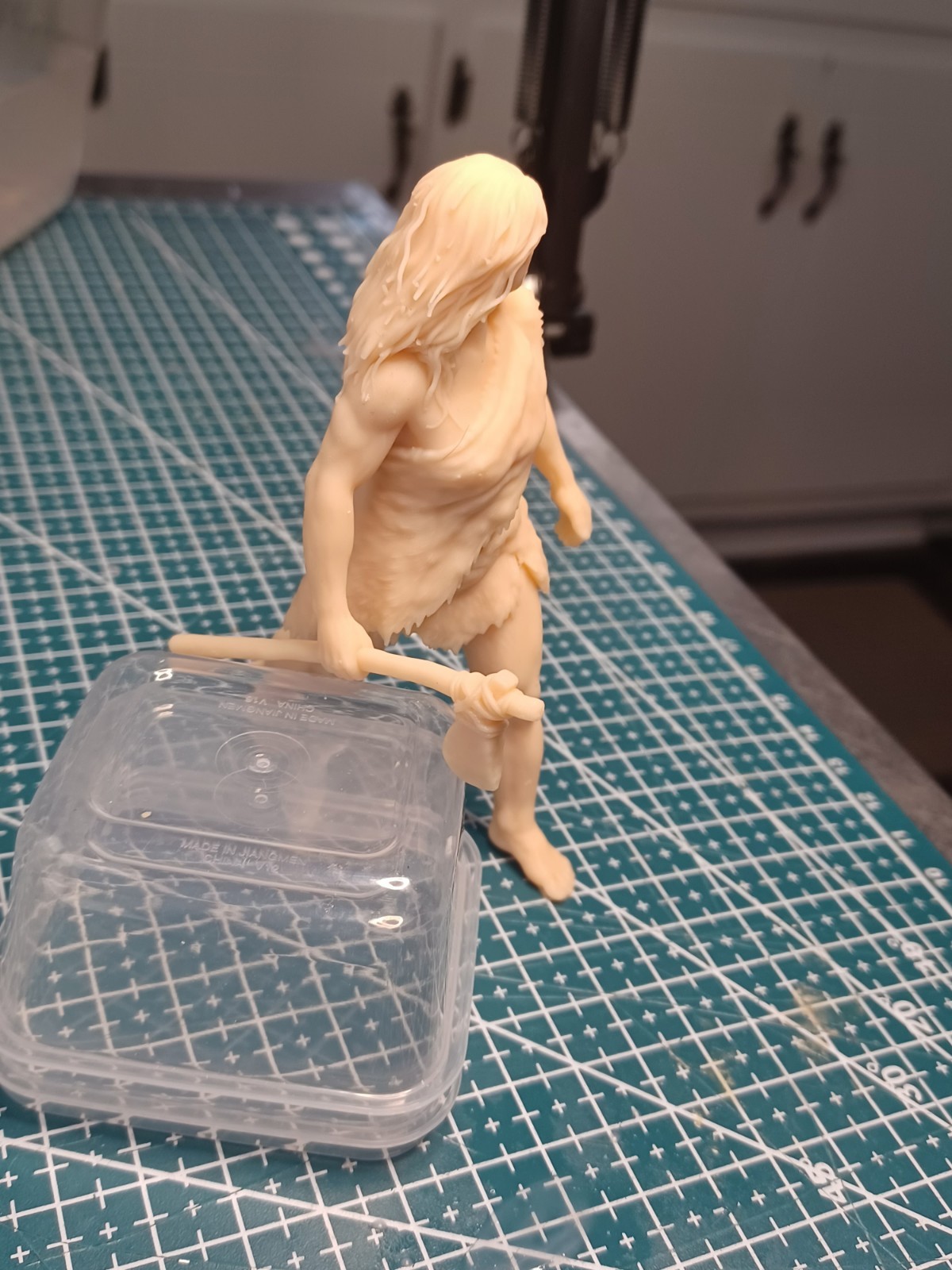 1/13 Scale Neanderthal Cavewoman Aurora Sized Prehistoric Resin Kit Unpainted