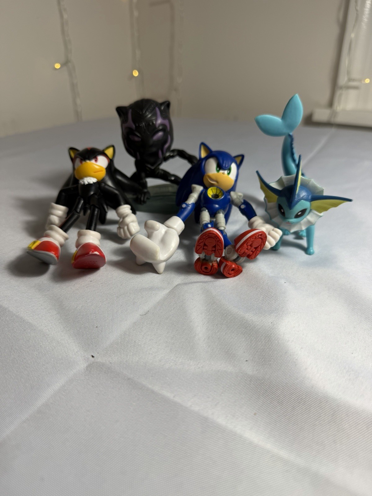 Sonic the Hedgehog Figure Lot 4 Shadow Metal Sonic Vaporeon Toy