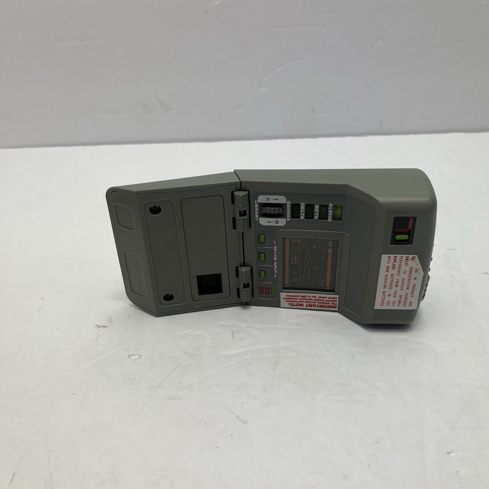STAR TREK THE NEXT GENERATION TRICORDER New Open Box 1993 #6153 TESTED/WORKING