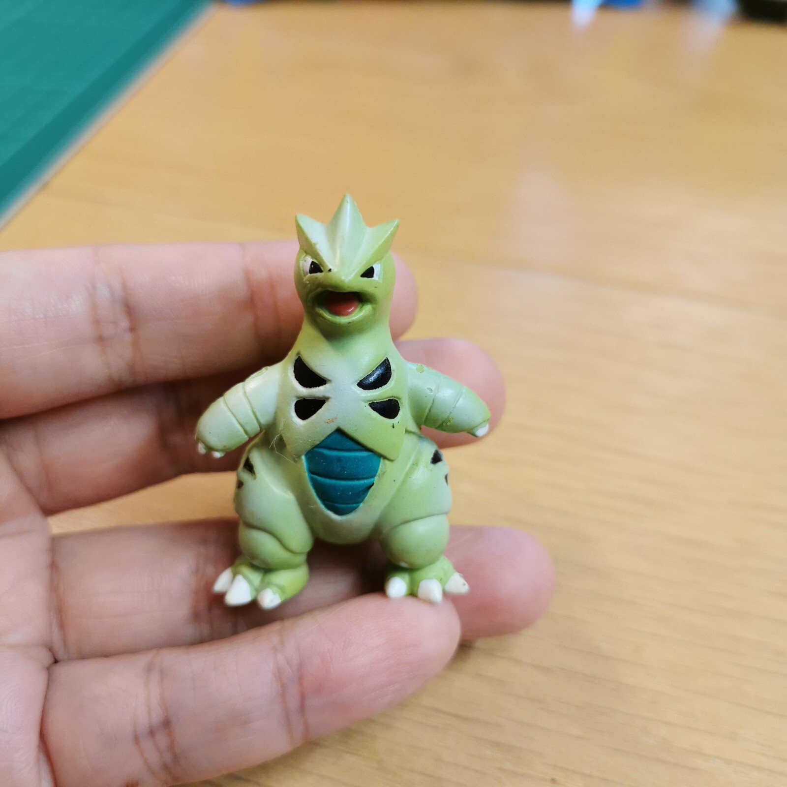 TOMY Pokemon TYRANITAR 2″ Mini Figure CGTSJ Vintage Nintendo READ DESCRIPTION