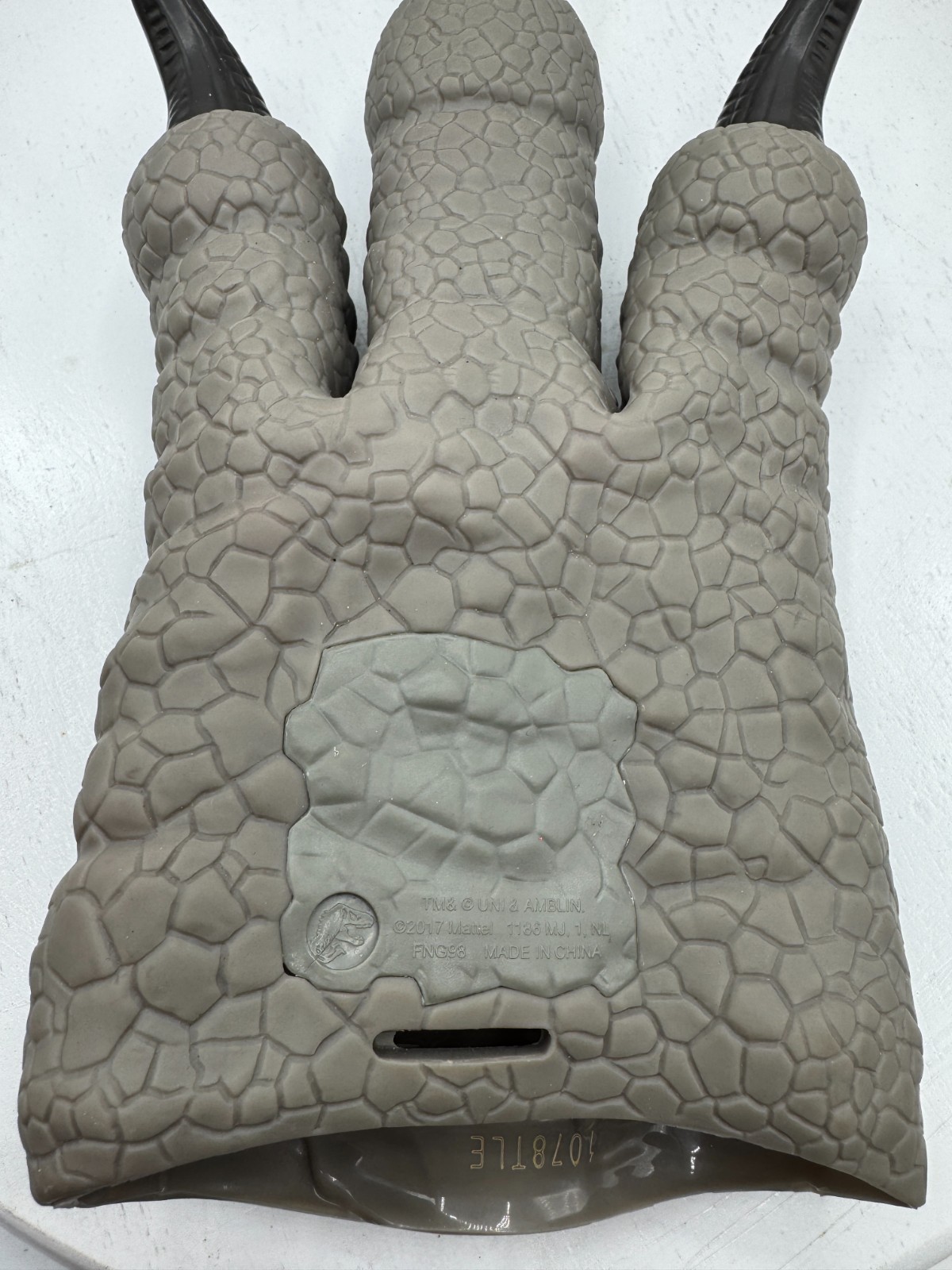 Jurassic World Park 2017 Mattel Velociraptor Blue Claws One Size Single Glove