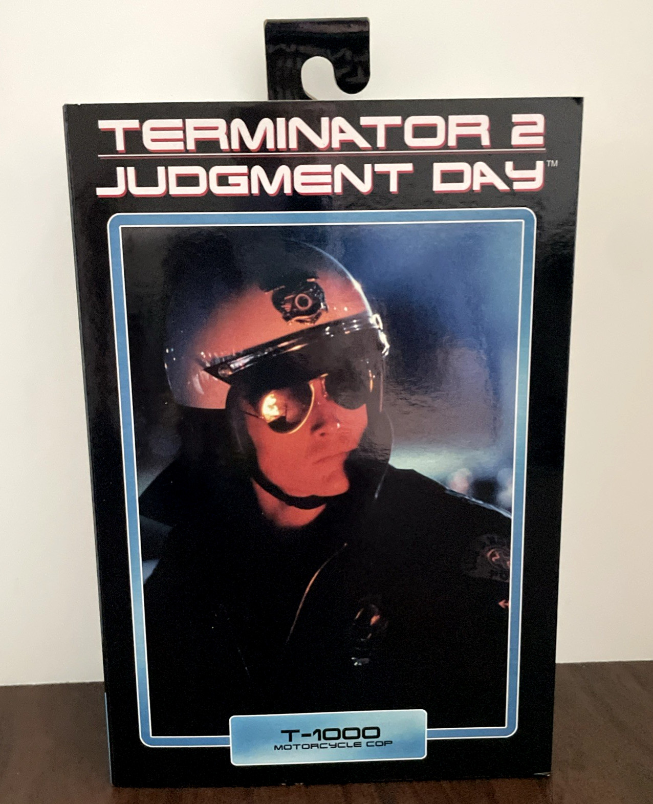 NECA Terminator 2 JUDGMENT DAY T-1000 Motorcycle Cop 7 inch Action Figure