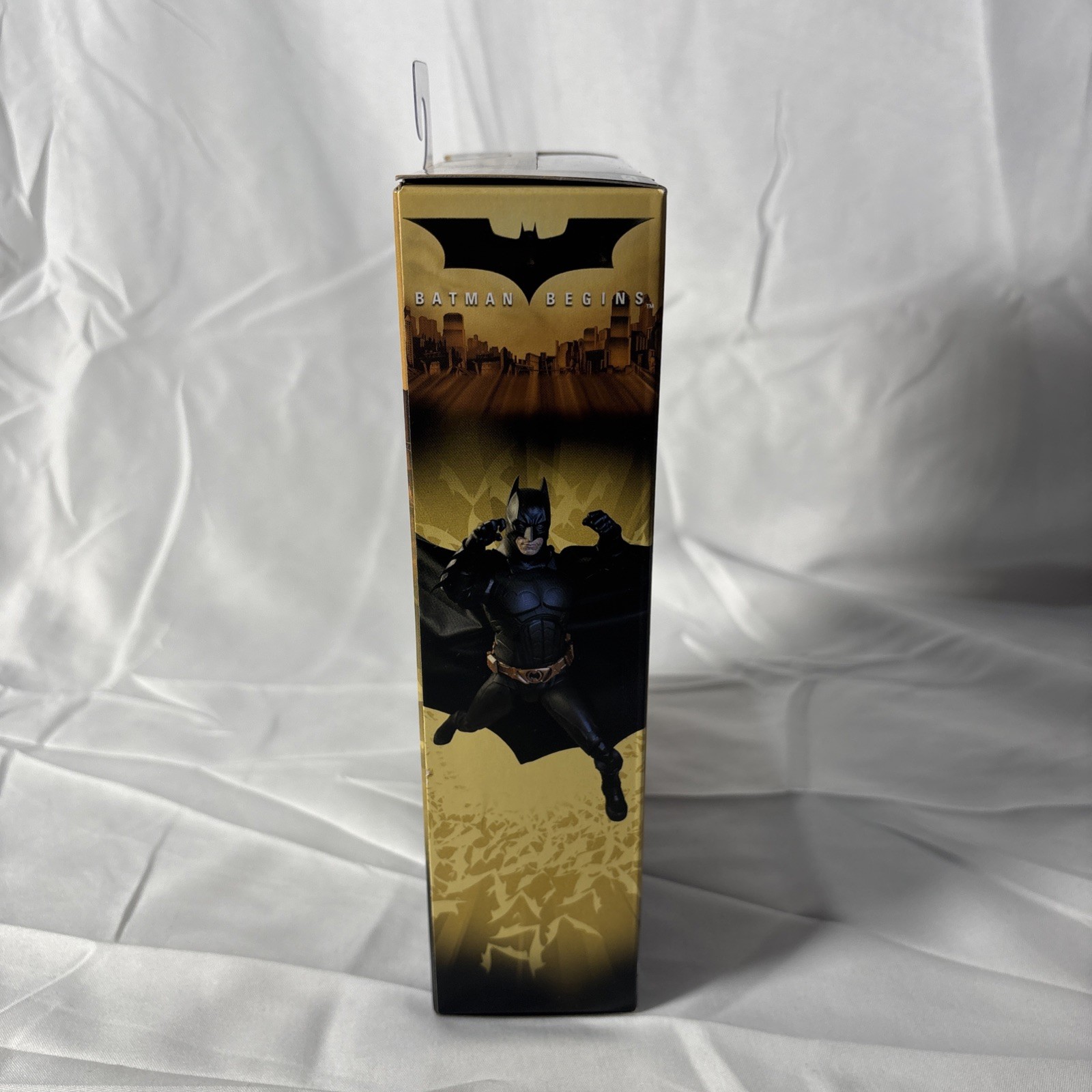 NECA Batman Begins Christian Bale Batman Begins 7″ Action Figure NEW