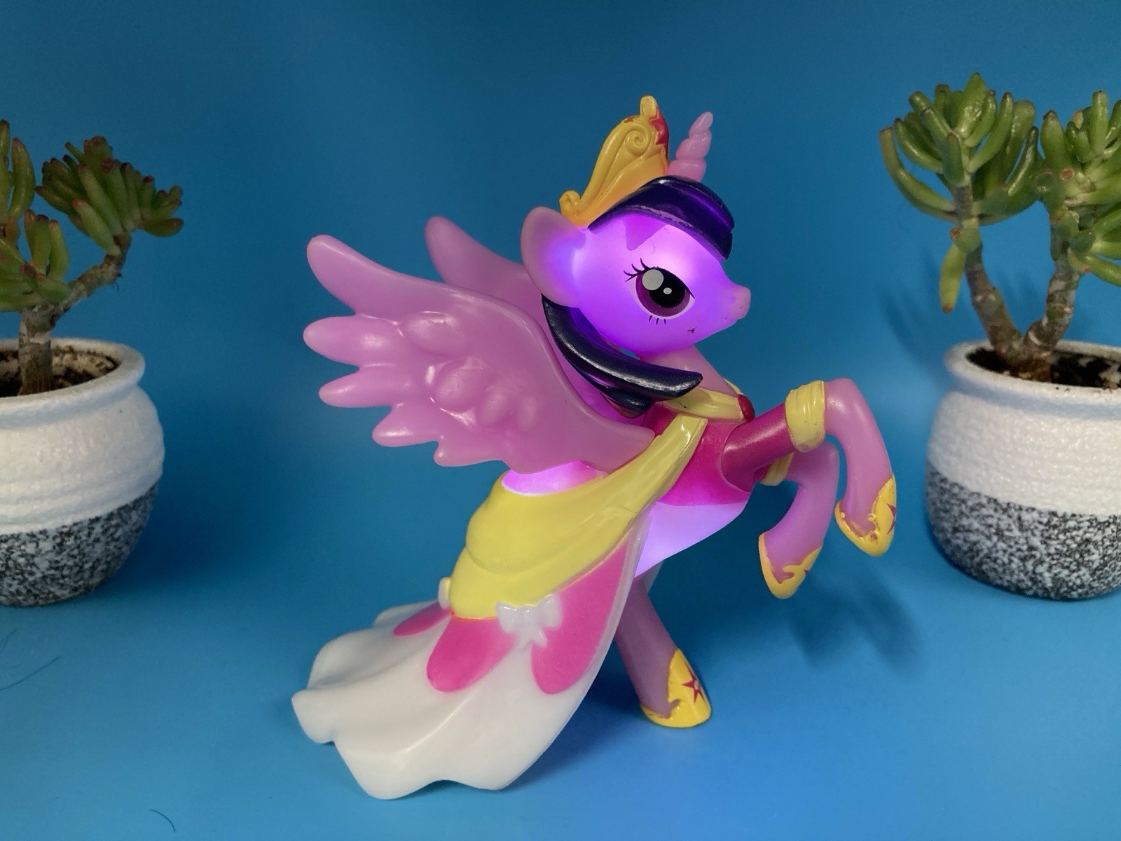 My Little Pony G4 light up Twilight Sparkle figurine 2013 Basic Fun Nite Friends