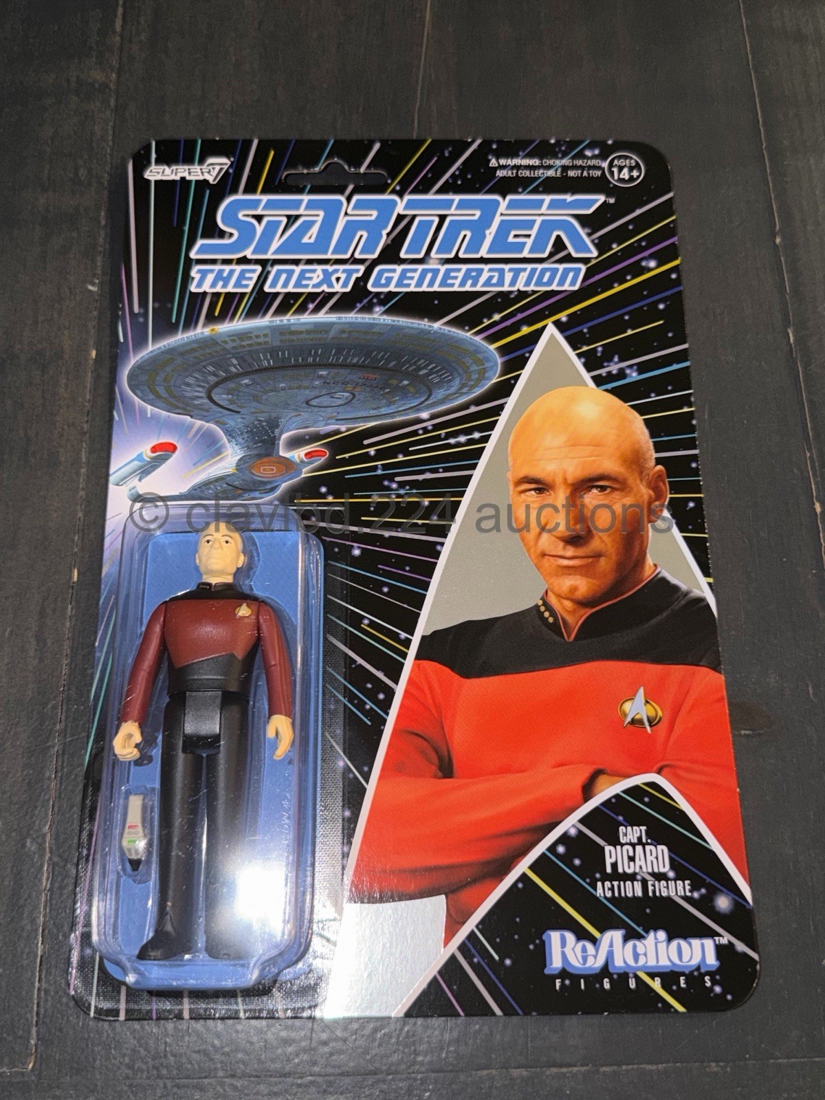 STAR TREK THE NEXT GENERATION: Captain Picard – Super7 Retro ReAction Figure