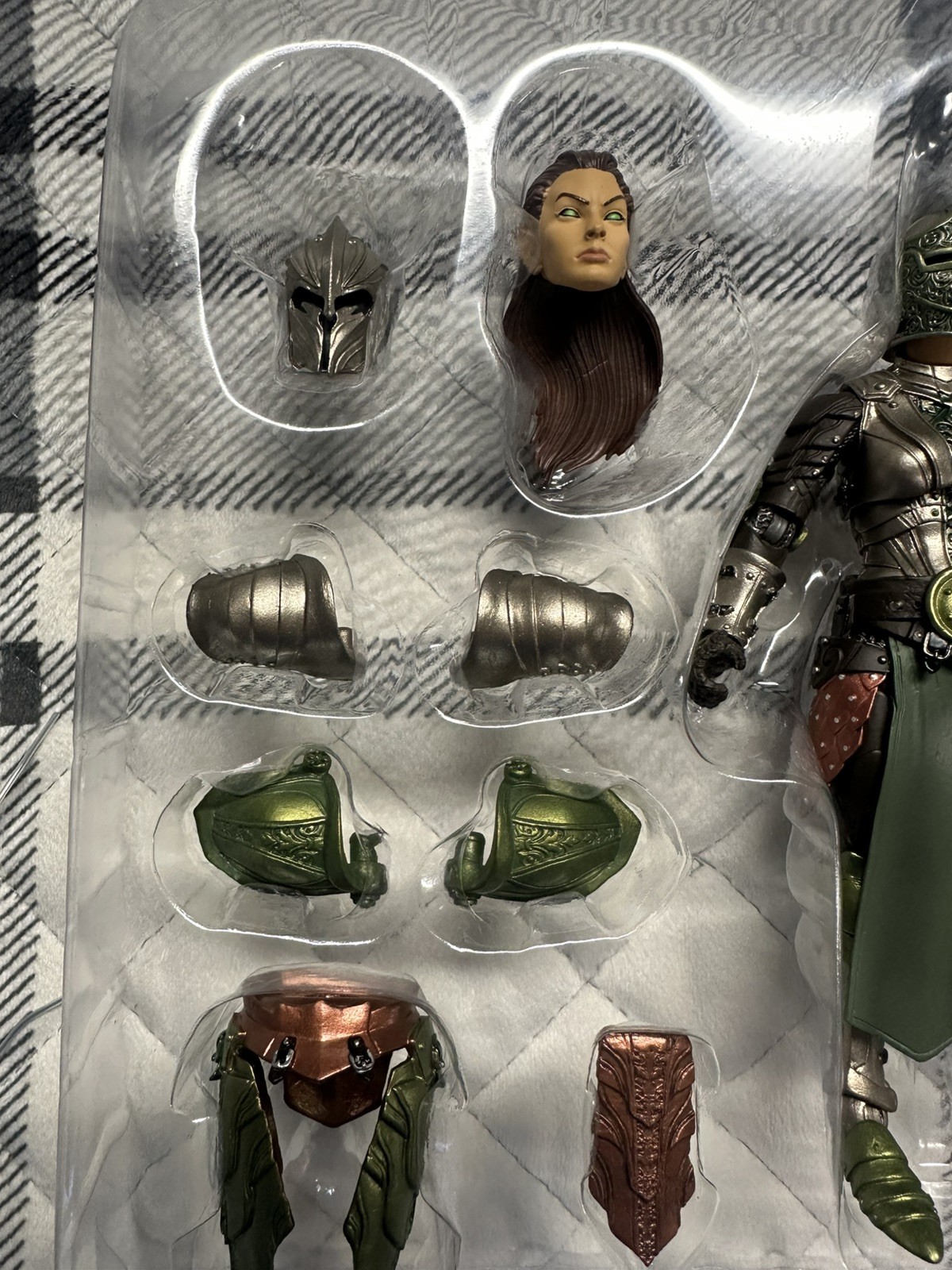 Mythic Legions Female and male Elf Builder w/ Bonus Head War of the Aetherblade