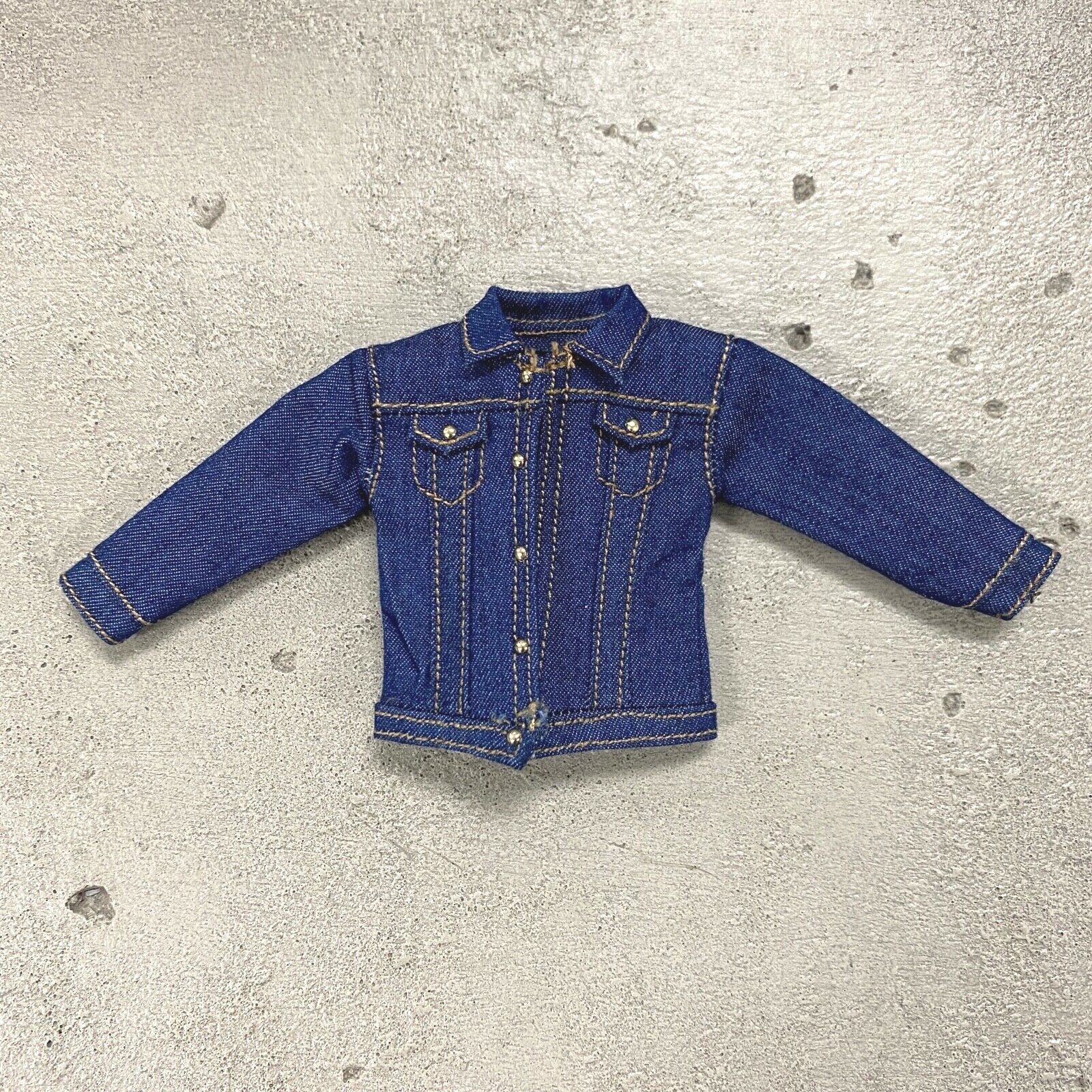 MO-DJK-BLU: 1/12 blue denim jacket for Mezco, MixMax, Nota Studio Slim body