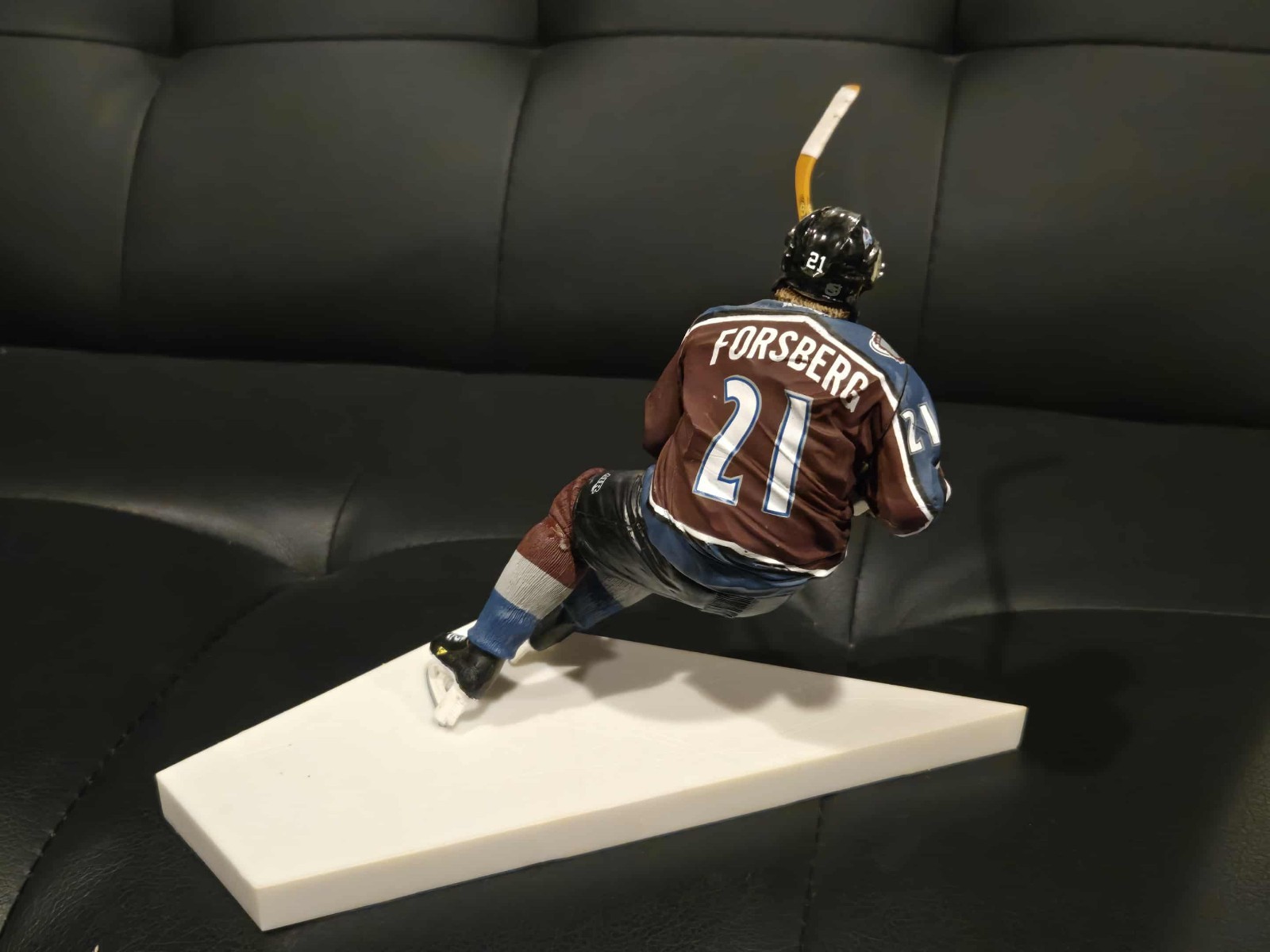 PETER FORSBERG Colorado Avalanche McFarlane NHL Series 7 Figure Toy LOOSE