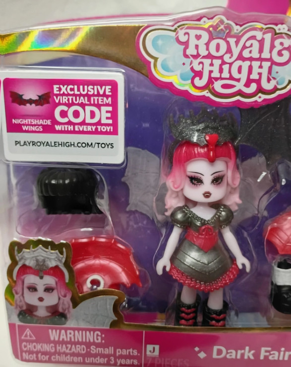 Royale High Roblox Dolls Series 1 with Digital Code unused hard to find NEW