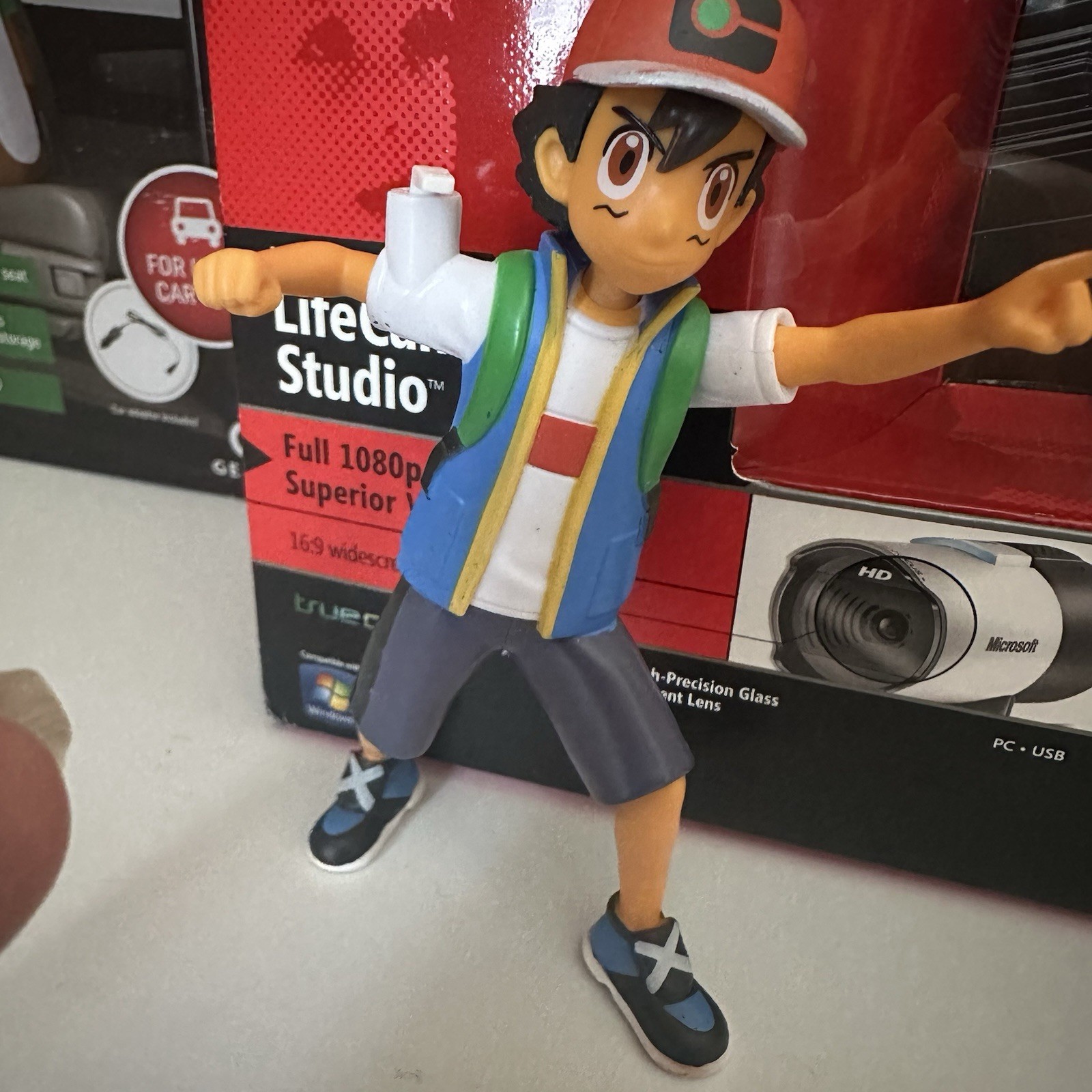 Pokemon GO Ash Ketchum Deluxe Action Battle Figure (Missing Pikachu)