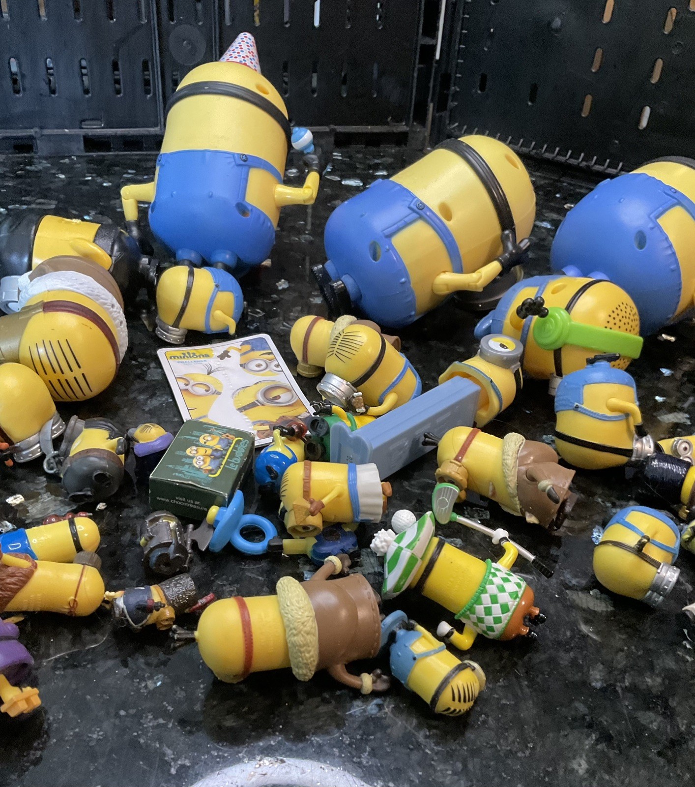 Minions Figures Despicable Me Toy Lot Thinkway Toys 33 Minions!