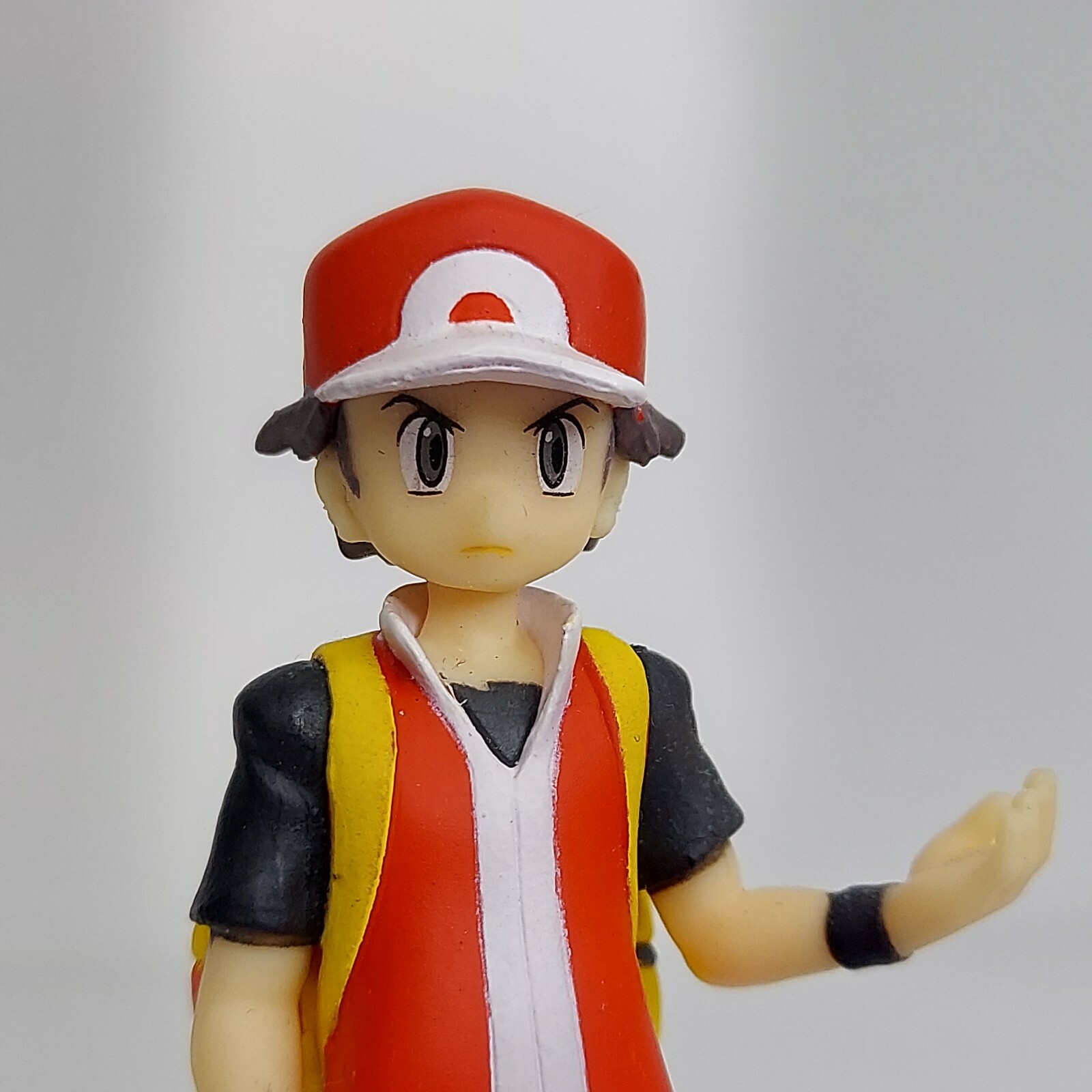 Pokemon Scale World #6 1:20 Scale Red Ash Ketchum Trainer Mini Figure Bandai