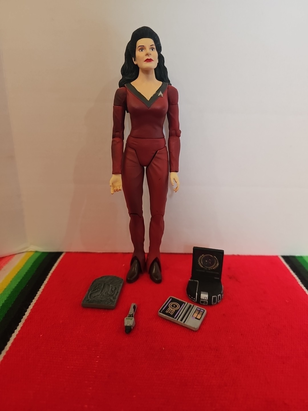 DEANNA TROI • SEASON 3 EXCLUSIVE • DIAMOND SELECT STAR TREK THE NEXT GENERATION