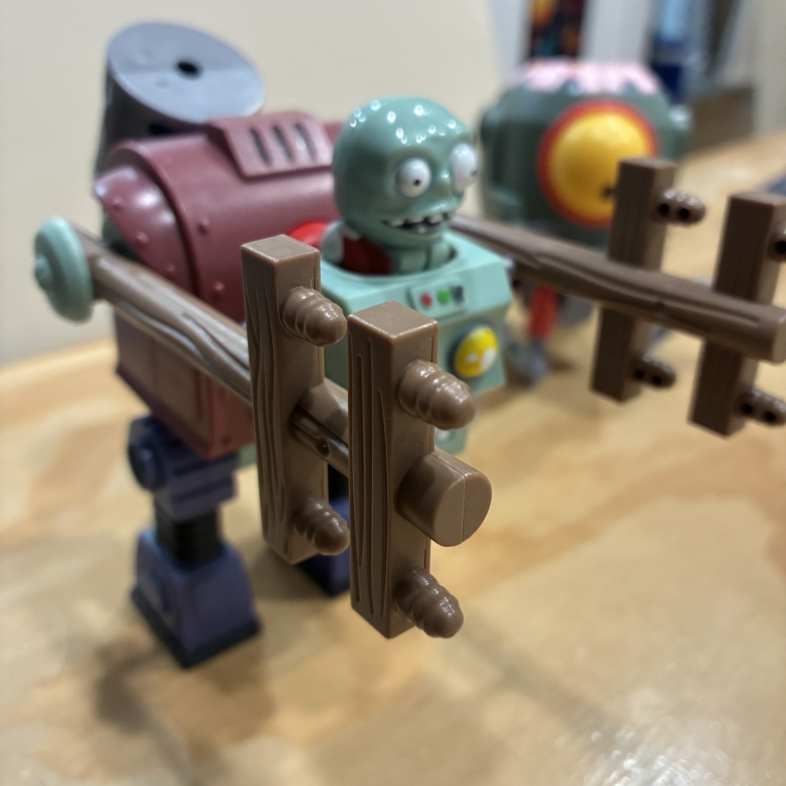 Plants vs. Zombies Robot Transforming Vehicle Figures