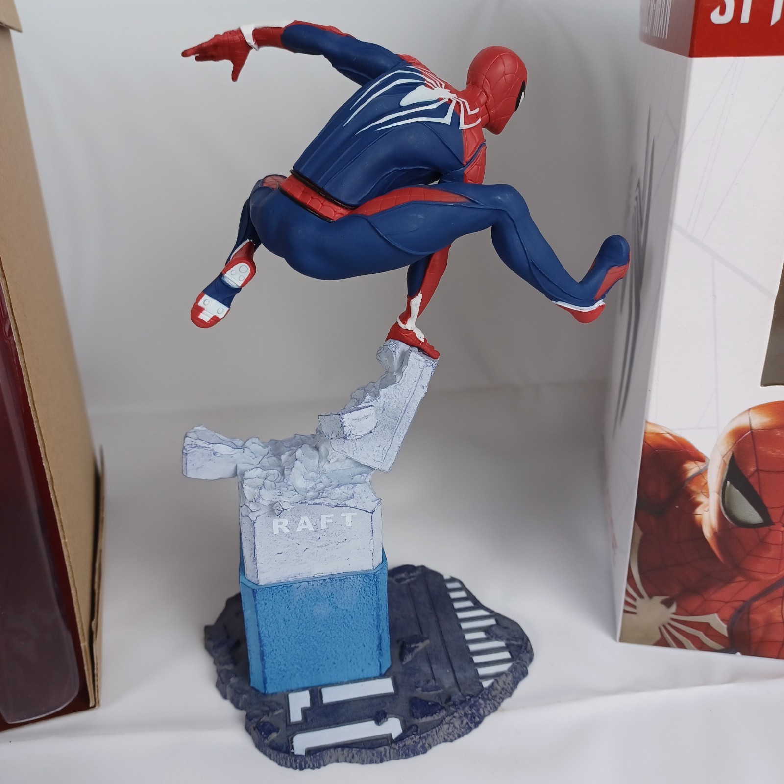 Marvel Spider-Man Gamerverse Advanced Suit 1:12 Diorama Statue Series 1 Collect