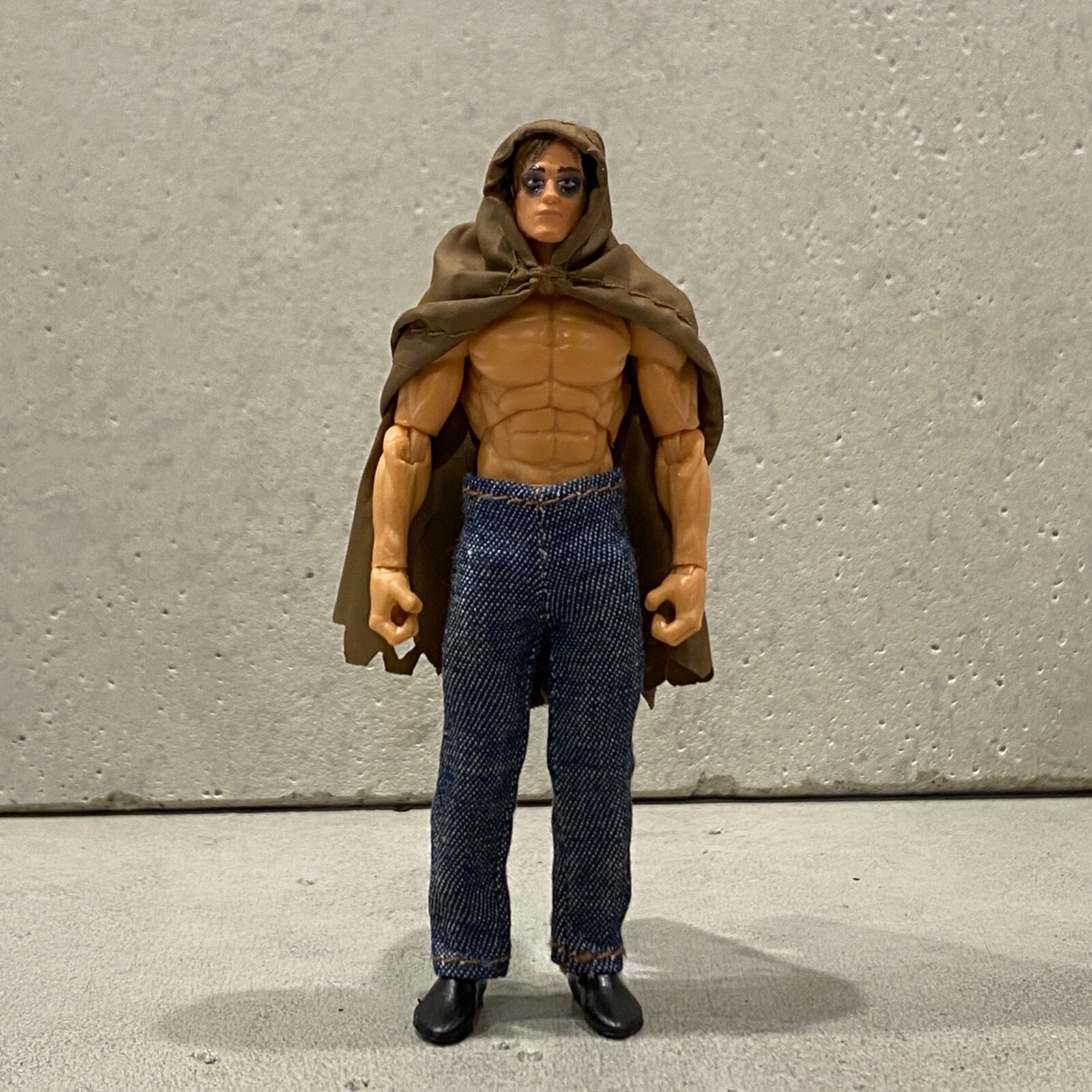 SU-375-HC-BN: 1/18 Brown Wired hooded cape for 3.75″ figures (No Figure)