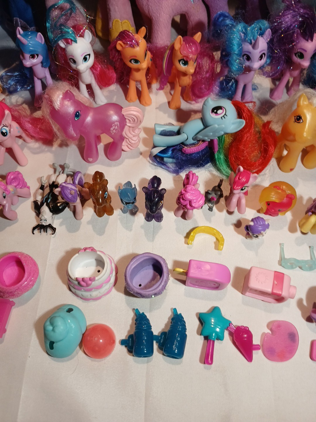 My Little Pony Large Lot-G3/G4/G5/TY plush/Accessories/Pvc/YEARS 2002-2021/odds