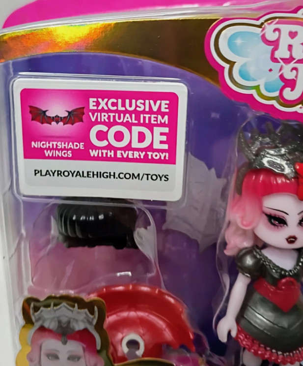 Royale High Roblox Dolls Series 1 with Digital Code unused hard to find NEW