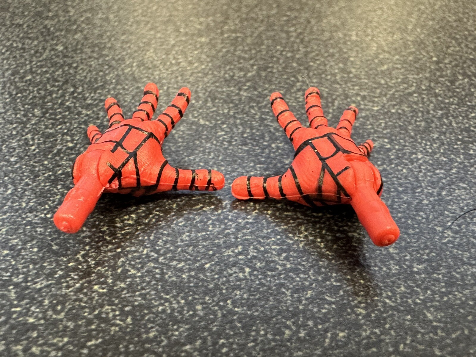 Marvel Legends NO WAY HOME 6″ SCALE (OPEN HANDS ONLY) SPIDER-MAN (HOLLAND)