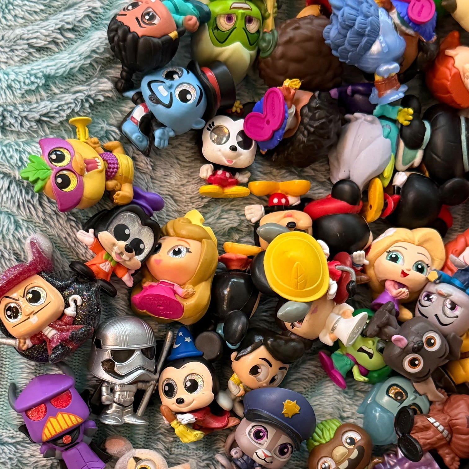 DISNEY DOORABLES Mini Figures Random Lots All Series! Different Varieties! HOT!
