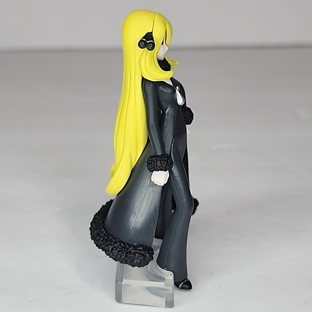 Pokemon Scale World 3.5″ 1:20 Scale Cynthia Shirona Trainer Figure Bandai