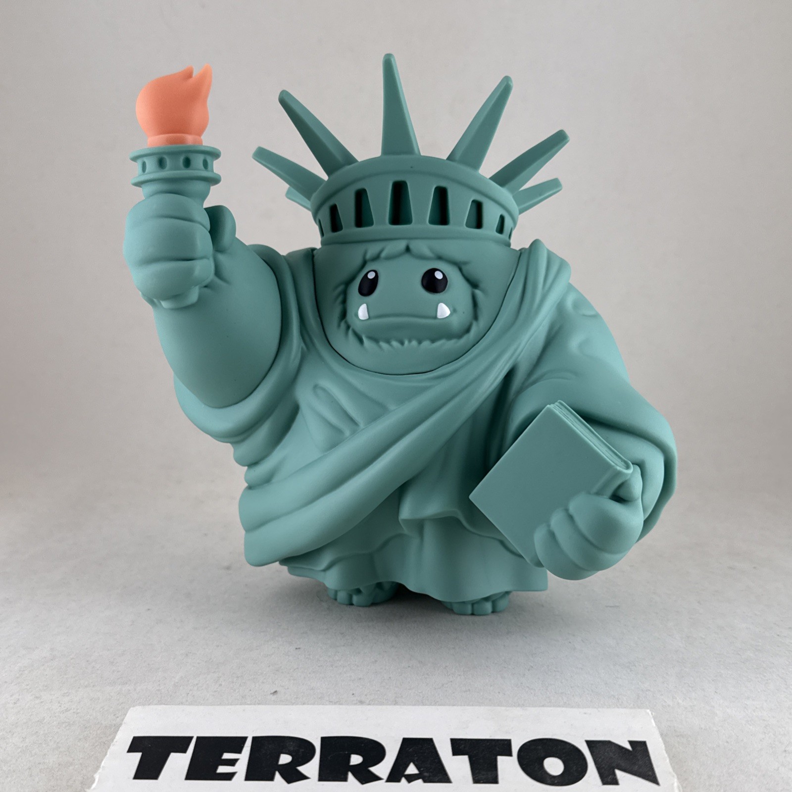 Statue Of Liberty Chomp Abominable Toys Series 2 NYCC 2019 LE 450 GITD flame