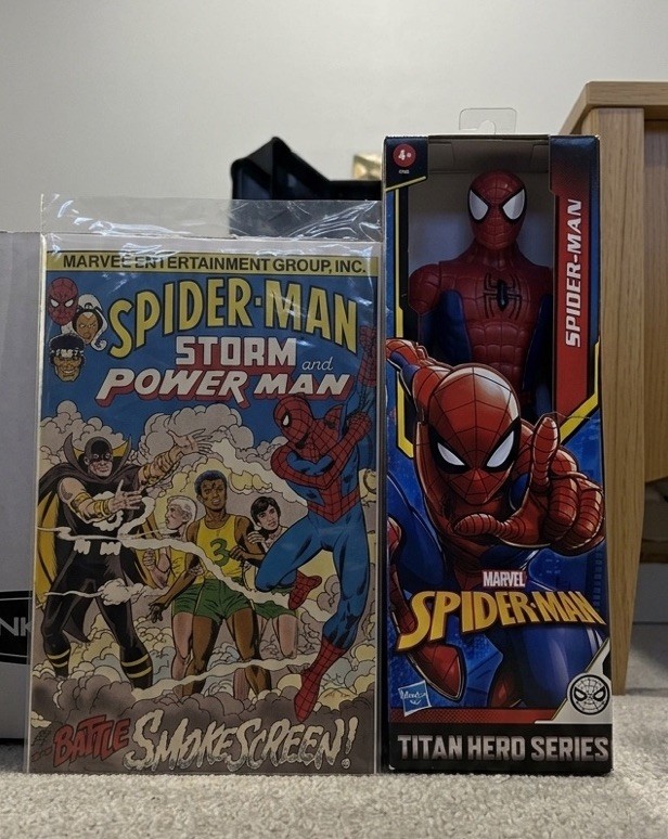 Spider-Man Lot: 1982 Vintage Comic VG + 12″ Titan Hero Action Figure In Box