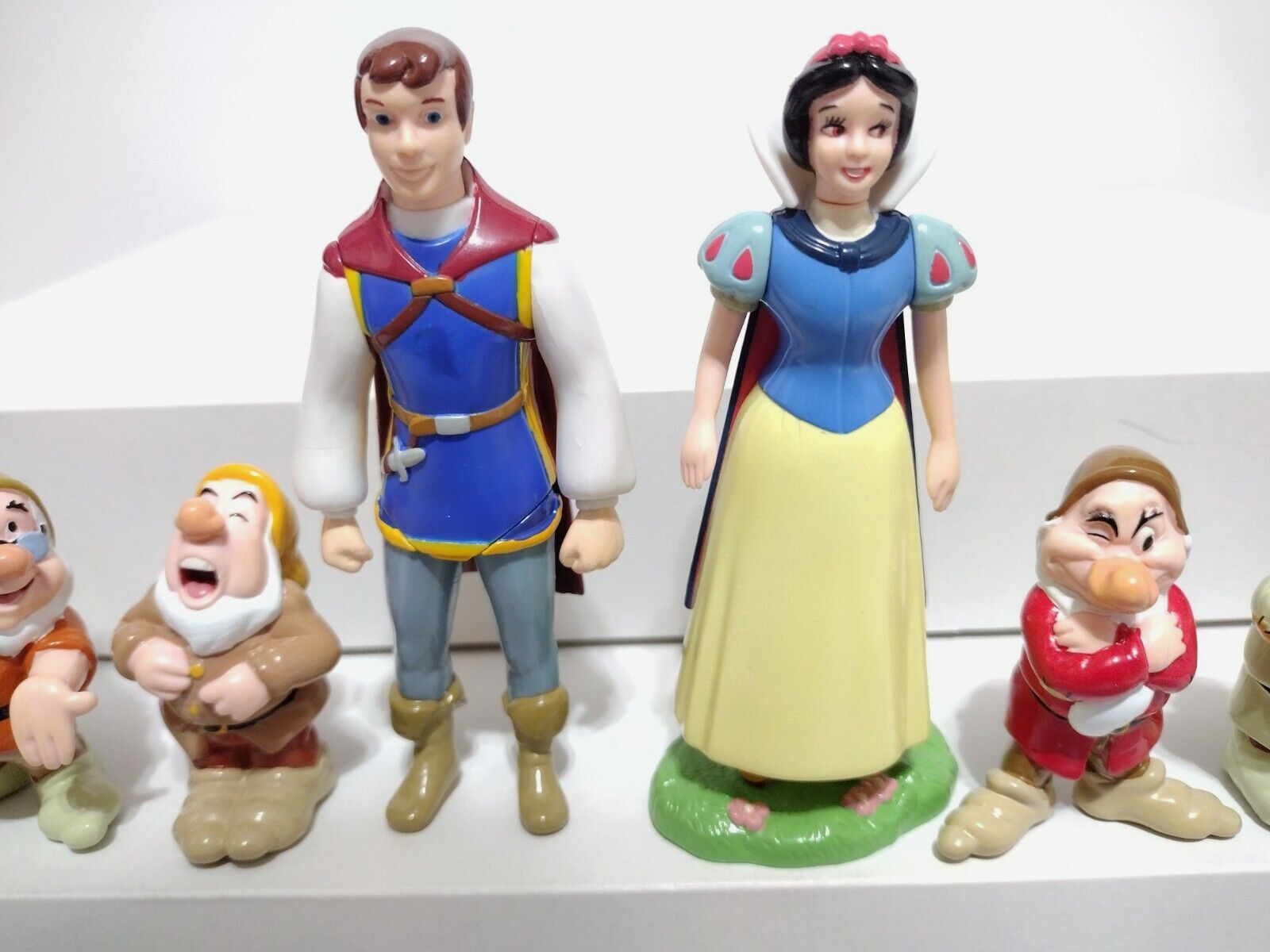Vintage Disney SNOW WHITE Theme-Park Exclusive Action Figure Toy Set EXCELLENT!