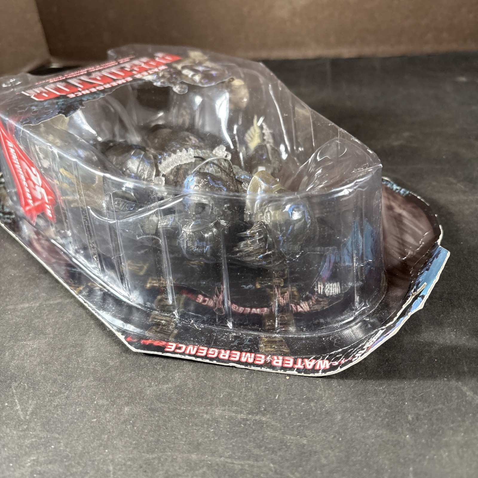 NECA HORROR WATER EMERGENCE PREDATOR ACTION FIGURE NEW REEL TOYS