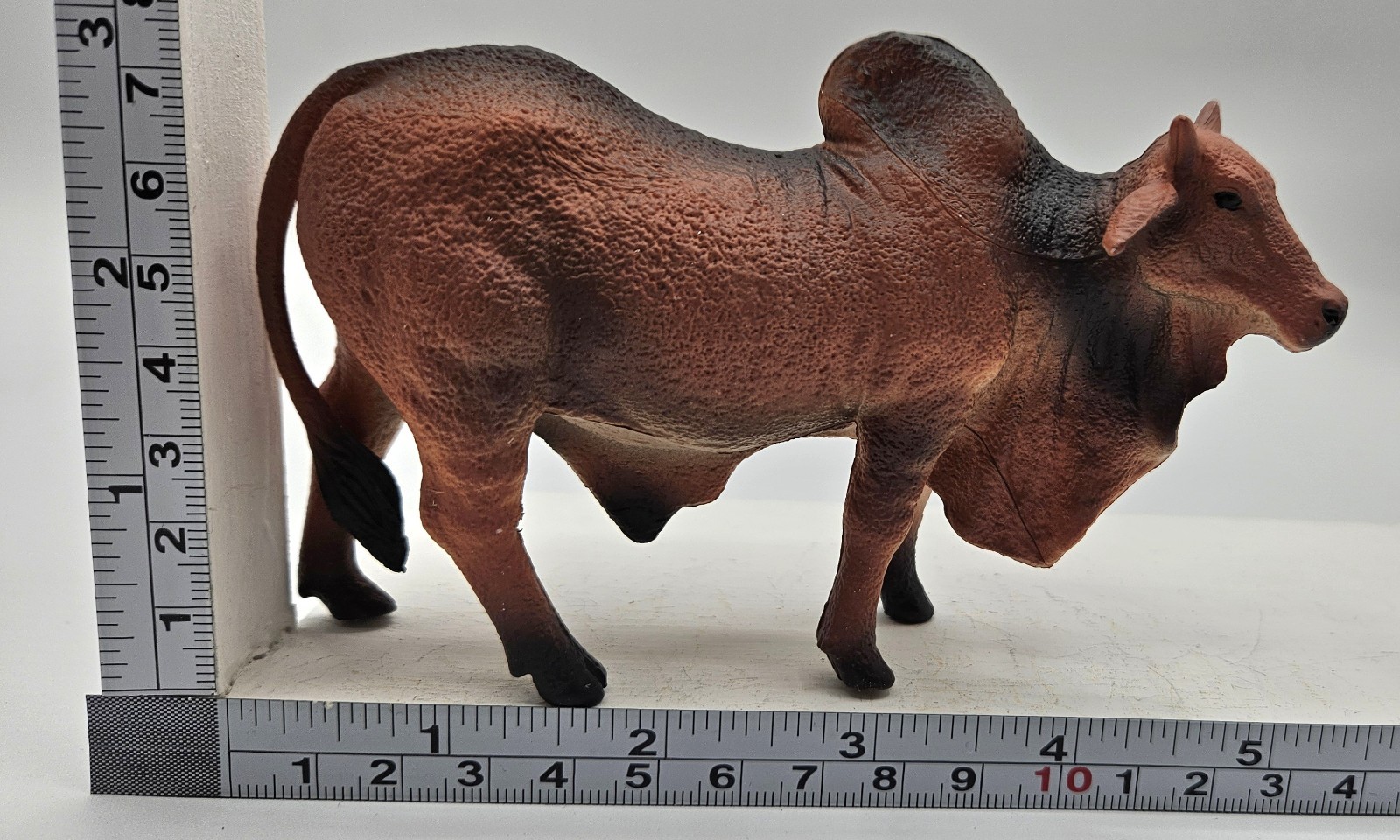 Brown Zebu Bull Figure Toy Gift Child Plastic Figura Toro Cebu Regalo Plástico