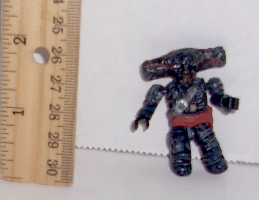 MEGA BLOKS PIRATES OF THE CARIBBEAN MINI FIGURE PYRATES MACCUS RARE L2