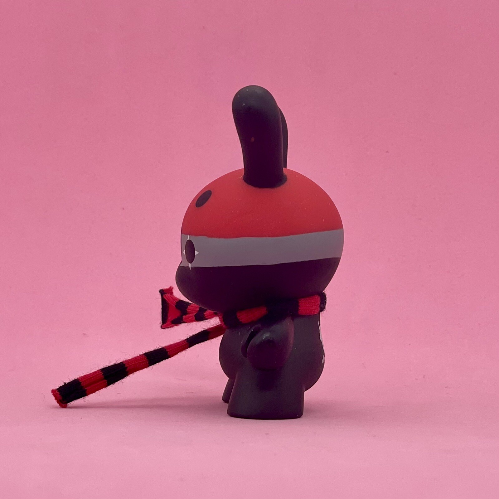 Kidrobot 3″ Vinyl Figure Dunny Series 5 2008 Devil Robots Pierrot Secret Chase