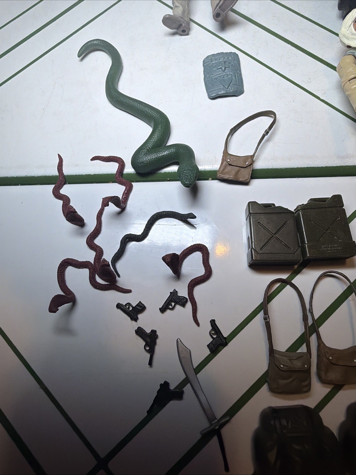 Indiana Jones 2008 Figure 3.75 Scale Lot of 22 With Accessories Hasbro