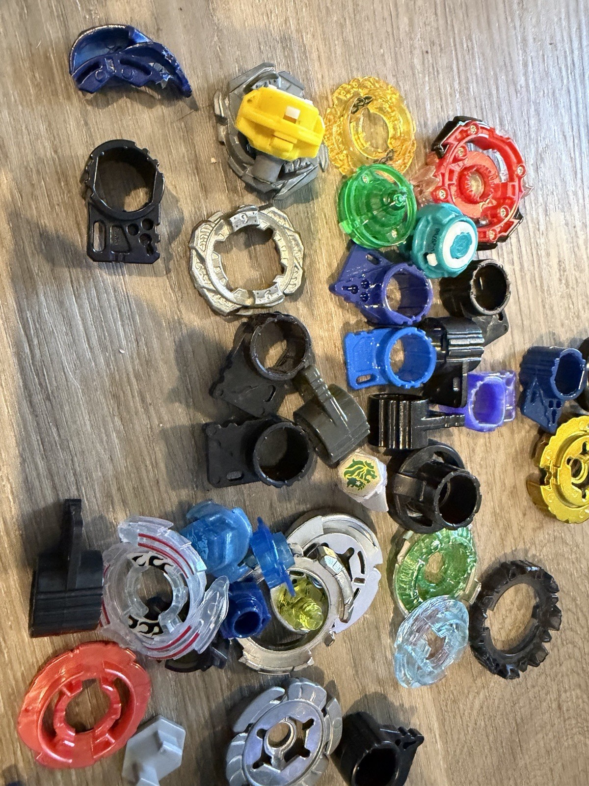 Assorted Lot of Beyblade Bay Blades Launchers & Parts Metal & Plastic