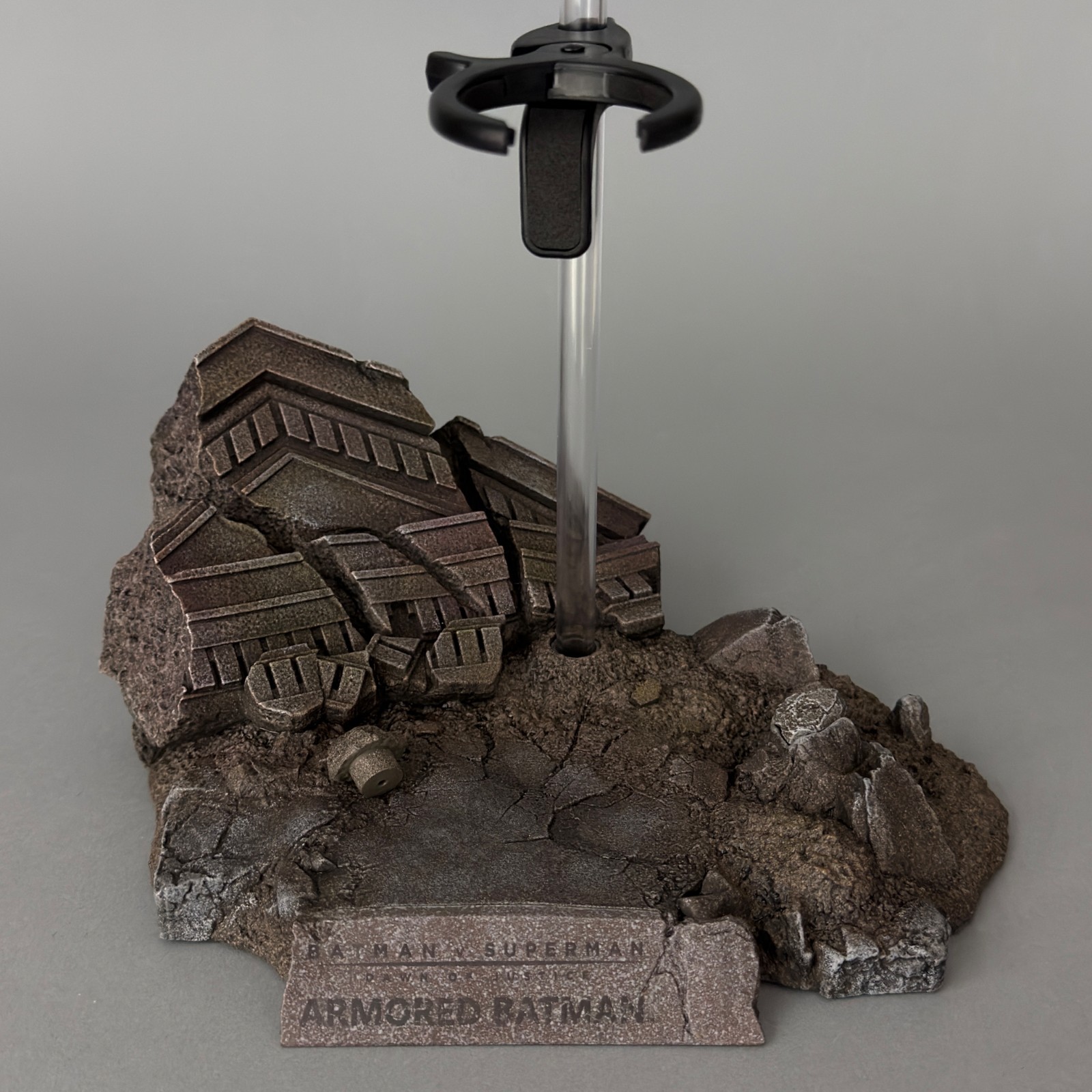 Hot Toys MMS 743 Armored Batman 2.0 Deluxe Diorama Base/Stand